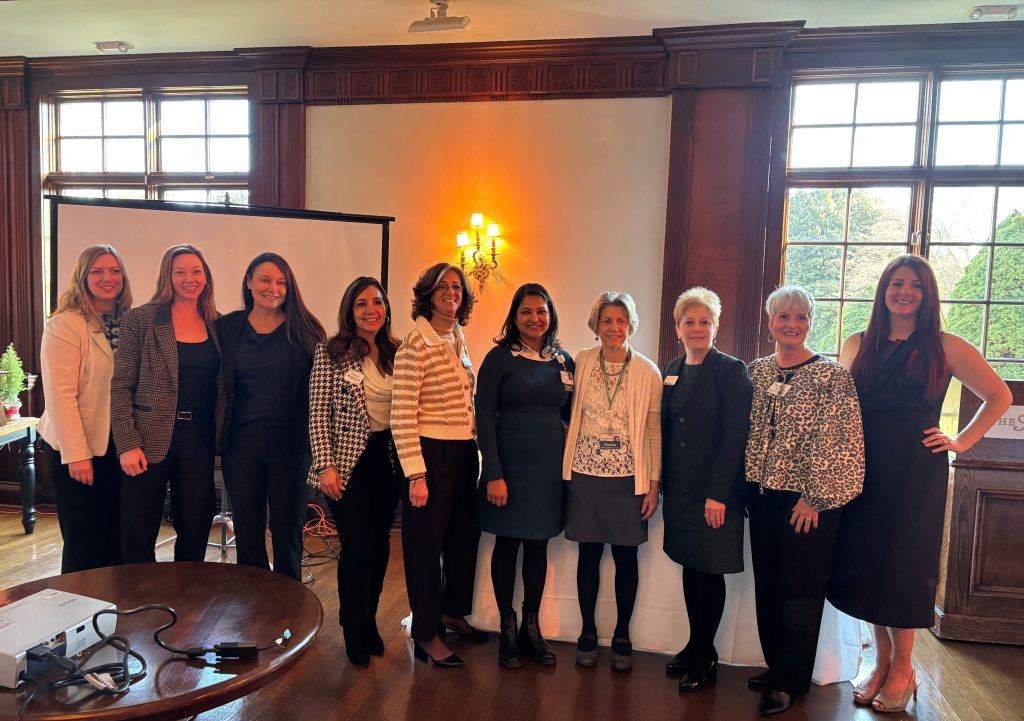 WEDLI officers, January breakfast speakers, and representatives from women's networking organizations at WEDLI's January breakfast